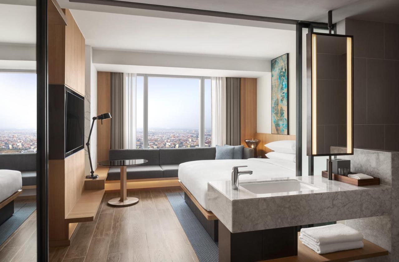 Fairfield By Marriott Phnom Penh Hotell Exteriör bild