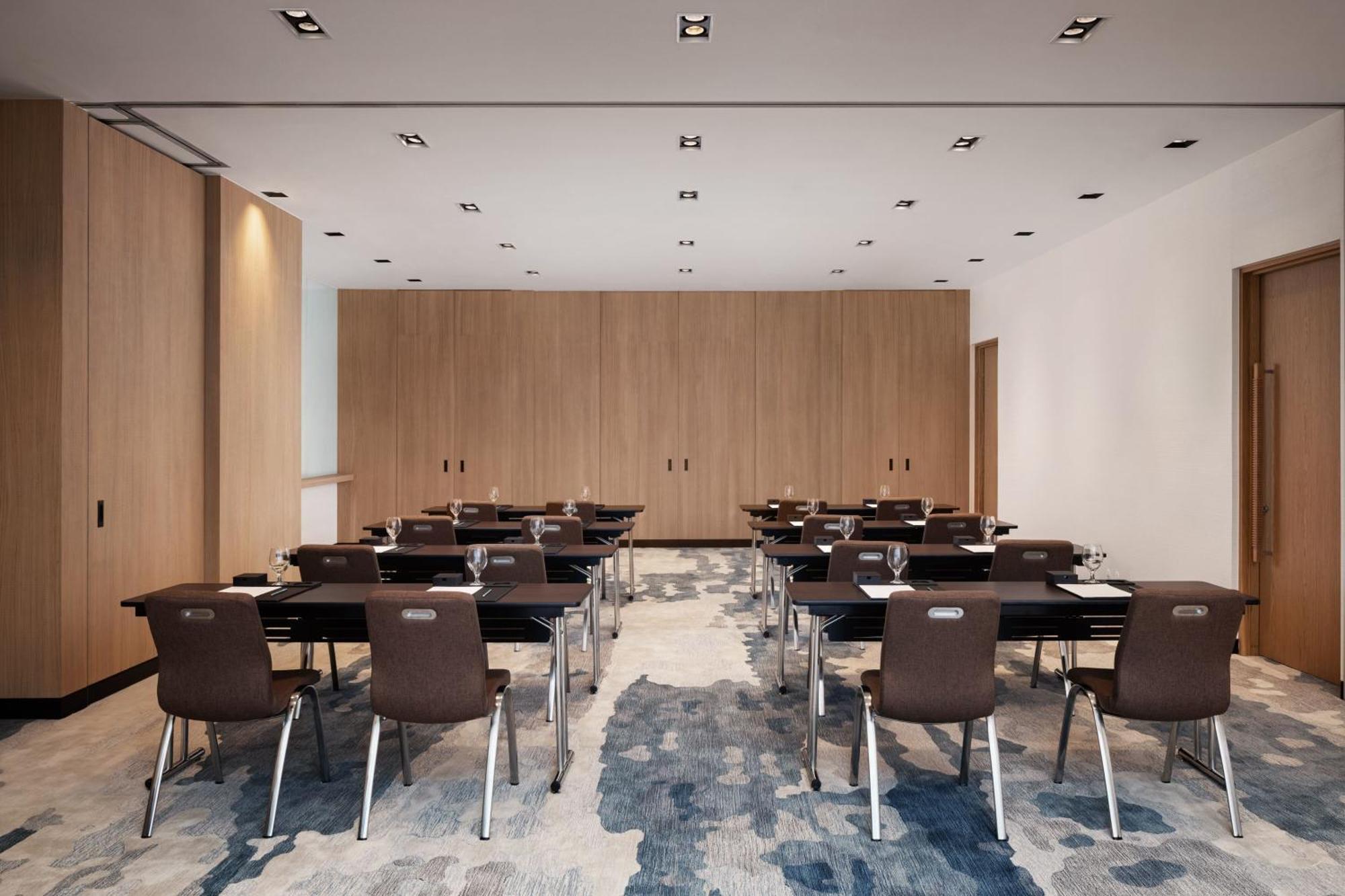 Fairfield By Marriott Phnom Penh Hotell Exteriör bild